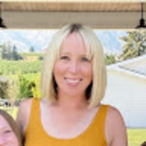 Meet your Posher, Angela